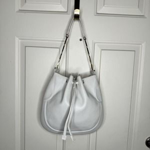 Salvatore Ferragamo Bucket Bag Leather Medium Ivory Off White
